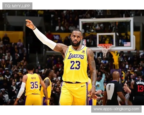 NBA：湖人 35 分大逆转，詹姆斯叫醒质疑者