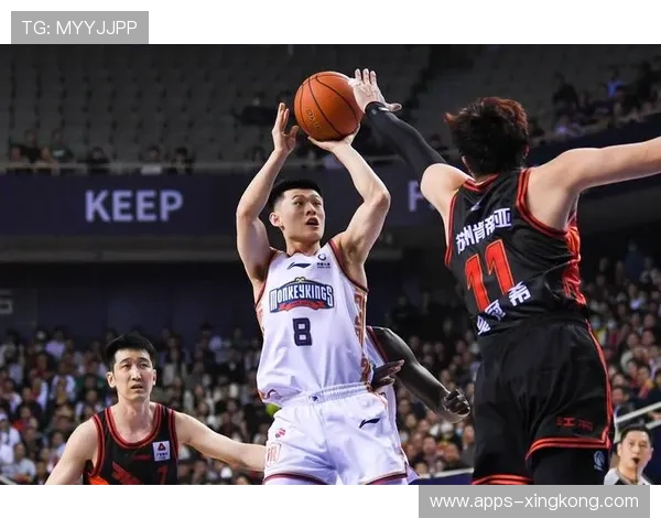 CBA广东连续形成外线空位,攻势越打越顺 CBA广东连续形成外线空位,攻势越打越顺