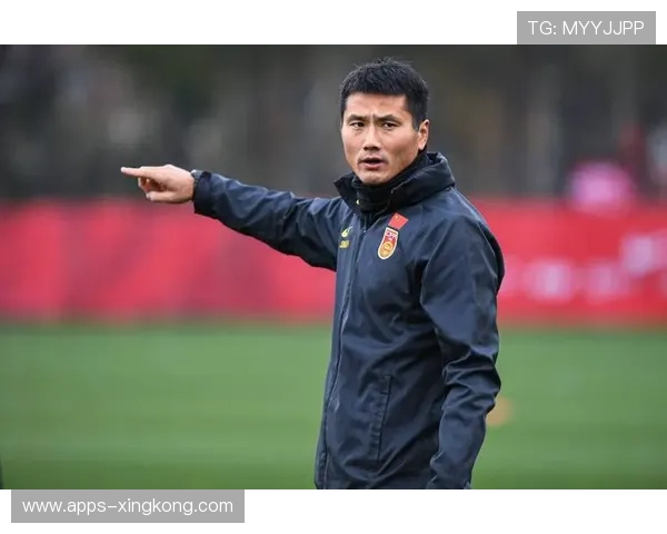 国足新帅邵佳一上任，开启球队改革，邵爱民足球